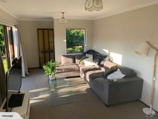 Charming 2 Bedroom Brick & Tile Home fully.