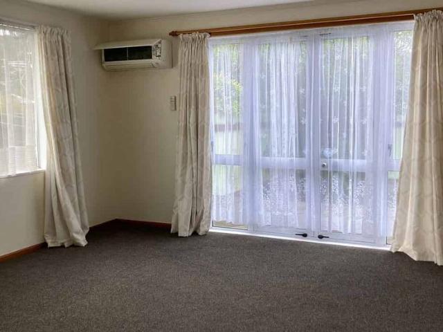 Charming 2 Bedroom Flat in Brown Owl