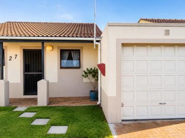 charming 2 bedroom freehold home in.