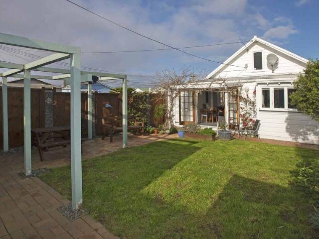 Charming 2 bedroom house