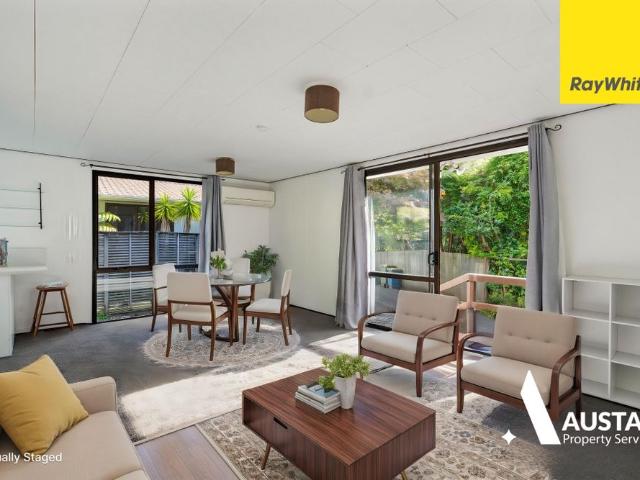 Charming 2 Bedroom House in Prime Titirangi Location