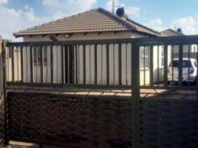 charming 2 bedroom house on the mark.