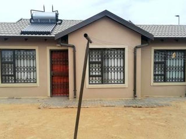 charming 2 bedroom house on the mark.