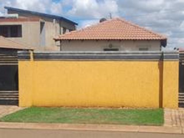 charming 2 bedroom house on the mark.
