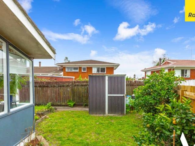 Charming 2 Bedroom Home at 8 Hiseman Lane, Henderson
