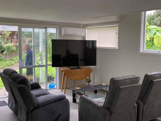 Charming 2 Bedroom Home for rent in Thames