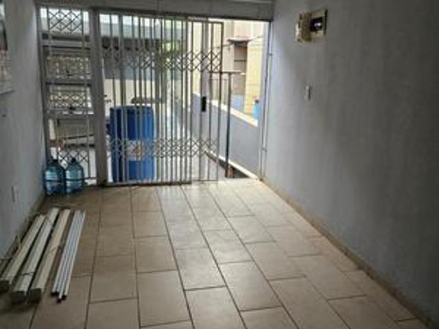 charming 2 bedroom outbuilding for r.