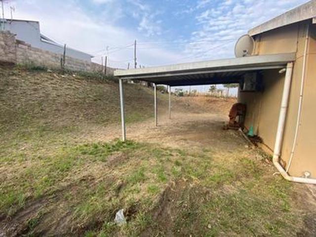 charming 2 bedroom simplex with expa.