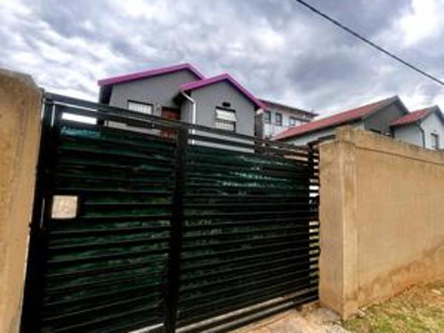 charming 2 bedroom property availabl.