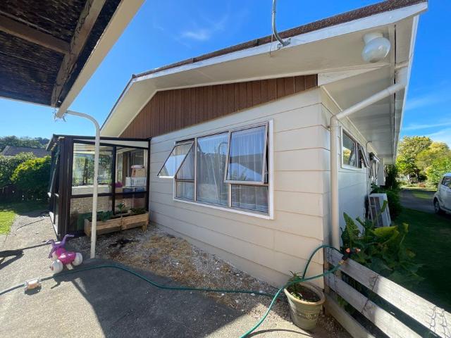 Charming 2 Bedroom Unit in a premium location!