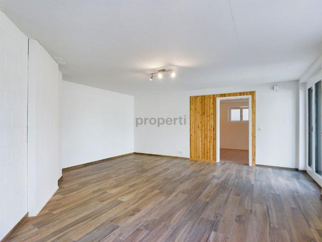Charming 2.5 room apartment in a quiet single family home residential area