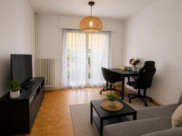 Charming 2.5 room apartment with garden