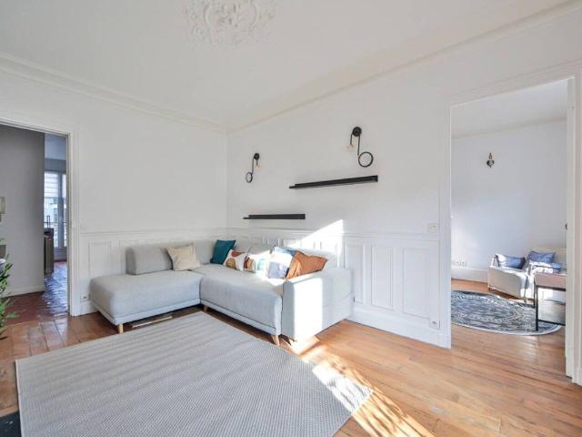 Charming 2BR Apartment in the 5th Arrondissement with AC and Mobility Lease, Paris Amsterdam Apartments for Rent