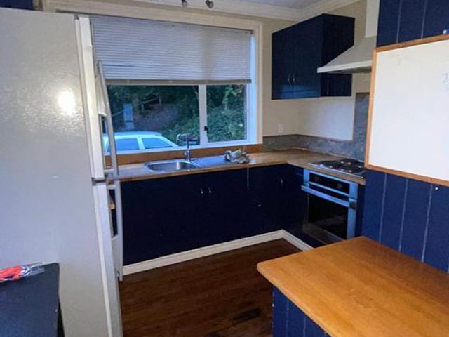 Charming 2BR Home with Deck & Shed!