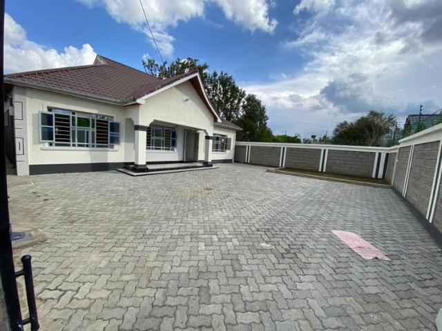 Charming 3 bedroom All en suite Bungalow in Mugutha