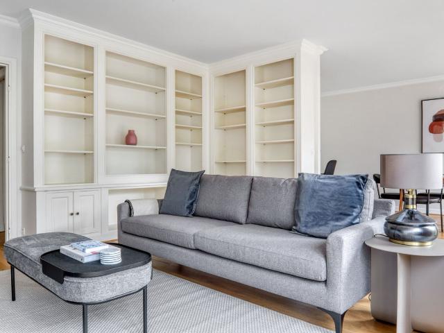 Charming 3 Bedroom Apartment in the Heart of Paris, Paris Amsterdam Apartments for Rent