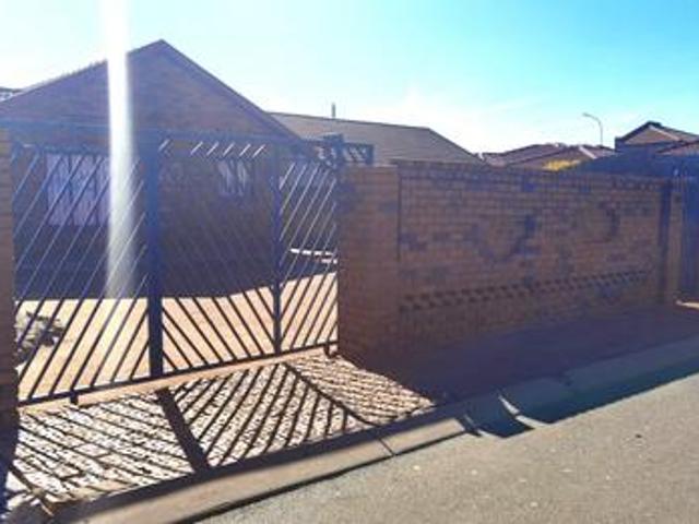 charming 3 bedroom family home on th.