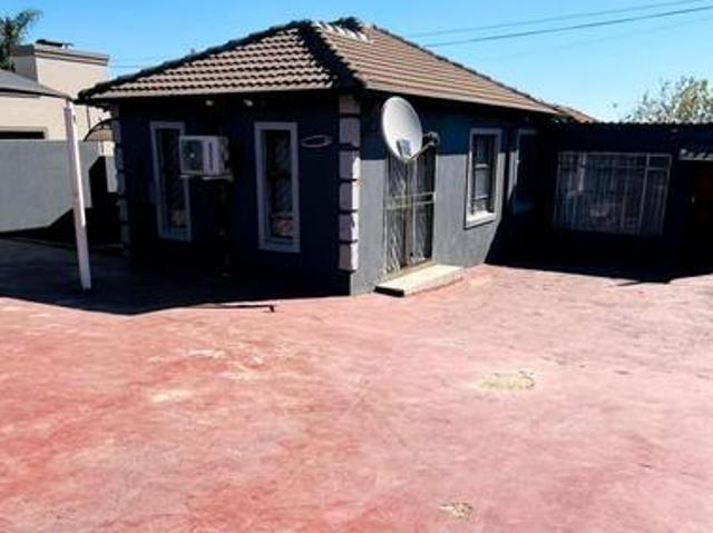charming 3 bedroom family home on th.