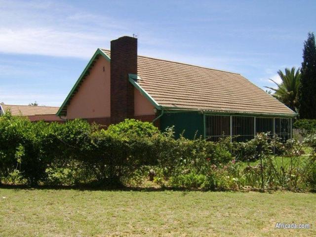 Charming 3 bedroom house for sale in Vierfontein