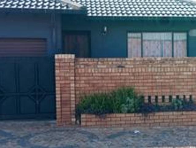 charming 3 bedroom house on the mark.