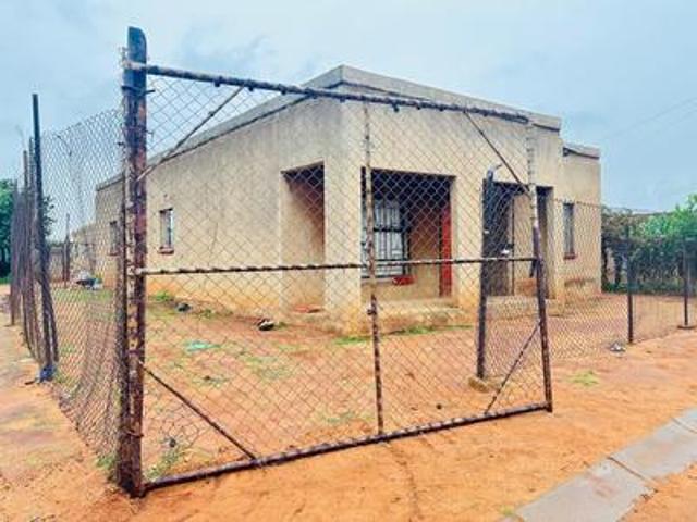 charming 3 bedroom house on the mark.