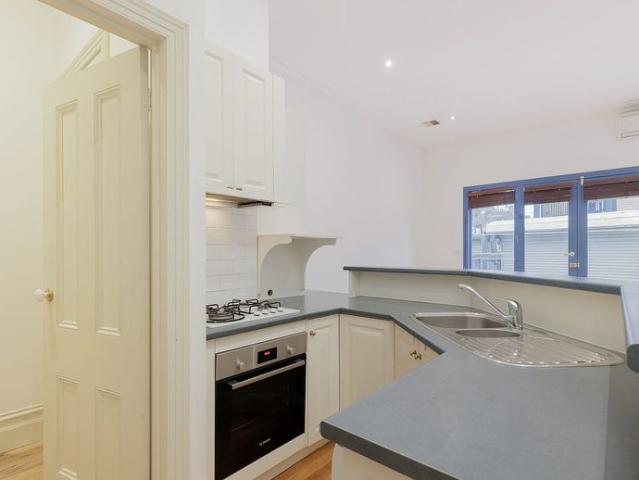 Charming 3 Bedroom House Water usage included
