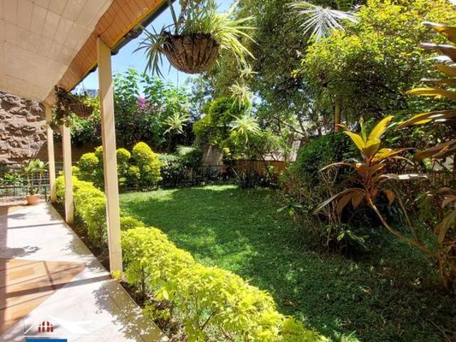 Charming 3 bedroom house with 1 bedroom apartment + office for sale in Parklands, Nairobi