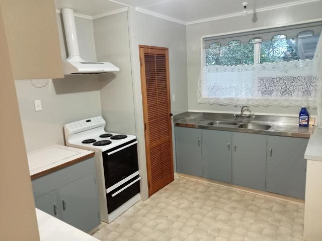 Charming 3 Bedroom Home in Westbrook