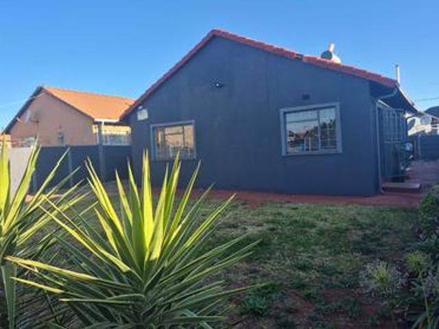 charming 3 bedroom home in ennerdale.