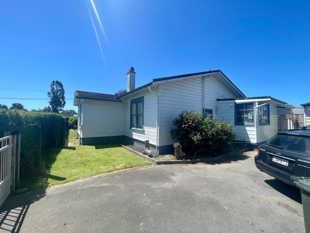 Charming 3 Bedroom Home in Prime Location