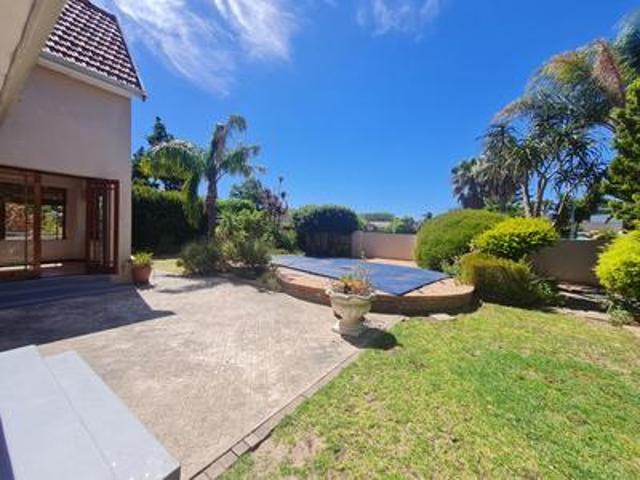 charming 3 bedroom home in sought af.