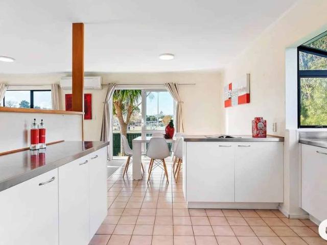 Charming 3 Bedroom Home in Sunnyvale