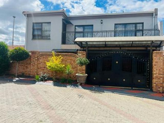 charming 3 bedroom home on the marke.
