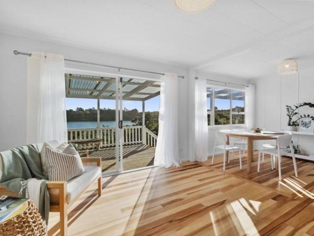 Charming 3 bedroom newly renovated family home for rent in Surfdale