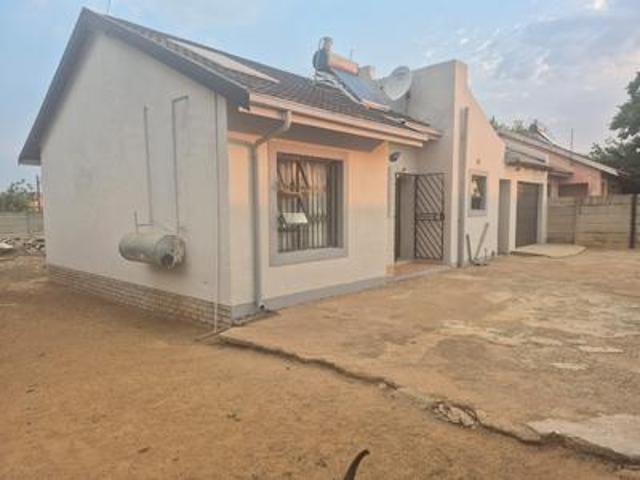 charming 3 bedroom property with po.