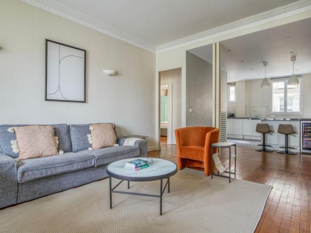Charming 3 Bedroom Retreat in Auteuil, Paris