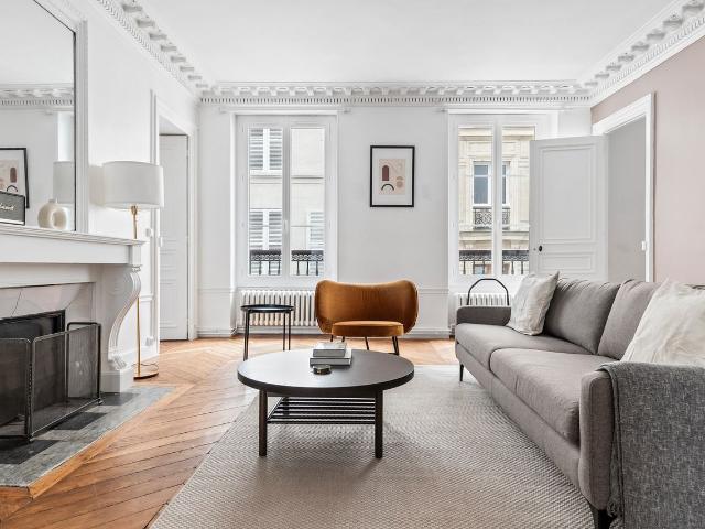 Charming 3 Bedroom Retreat in Paris, Paris Amsterdam Apartments for Rent