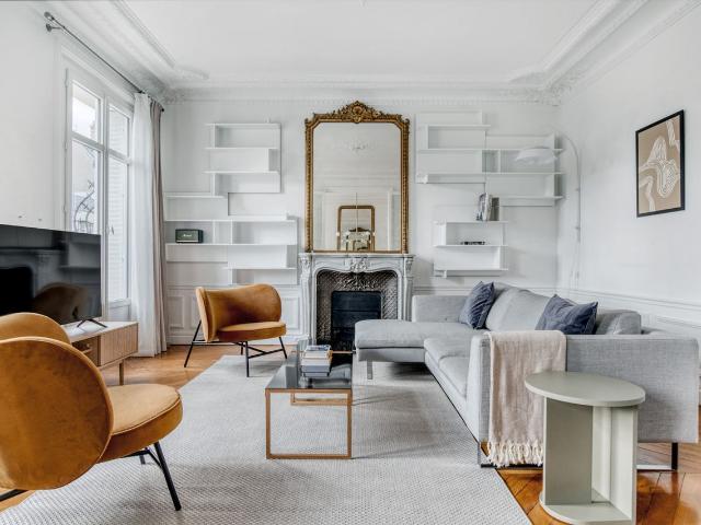 Charming 3 Bedroom Retreat in Paris, Paris Amsterdam Apartments for Rent