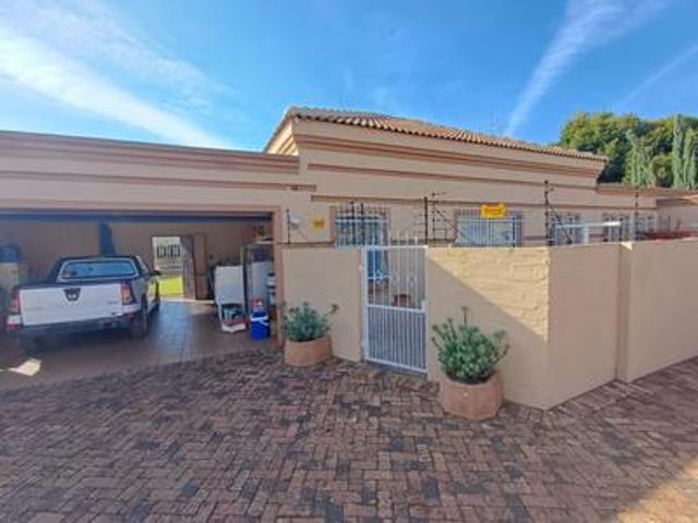 charming 3 bedroom townhouse in arco.