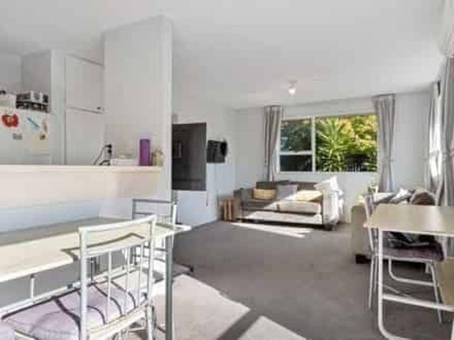 Charming 3 Bedroom Townhouse in Linwood