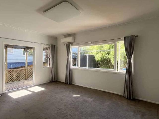 Charming 3 Bedrooms House in Albany