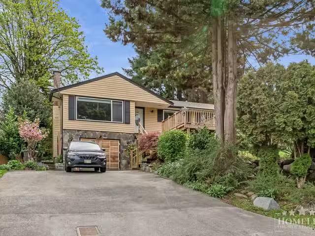 Nice 3 BR House for rent in Surrey, North Surrey, Upper House.
