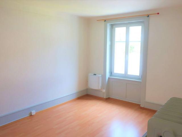 Charming 3.5 room apartment in the center of Tramelan