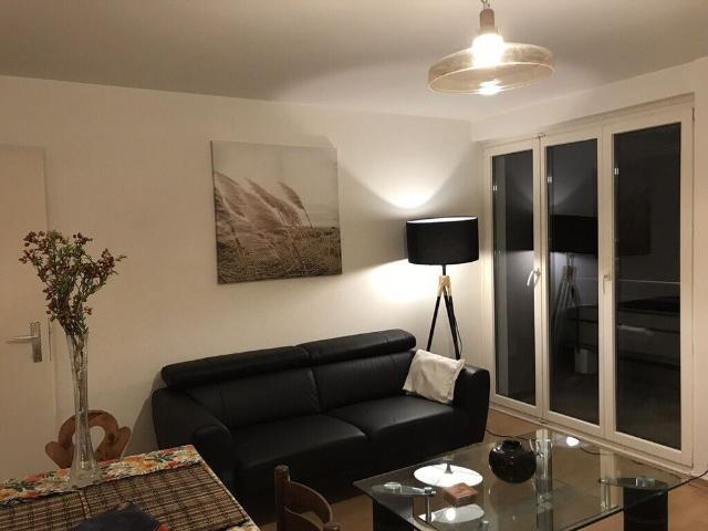 Charming 3.5 Room Furnished Apartment with Balcony in Adliswil Available Immediately