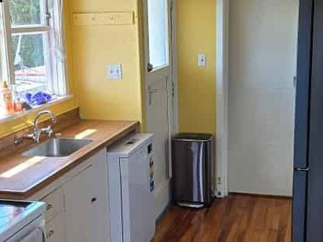Charming 3BR Home in Paparangi