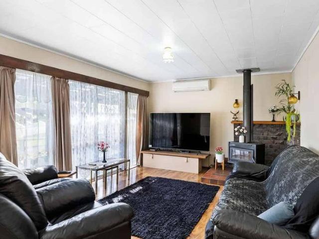 Charming 3 bed +rumpus Home in Massey
