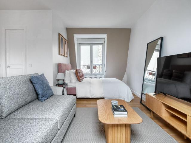 Charming Ternes Studio Near Paris Attractions, Paris Amsterdam Apartments for Rent