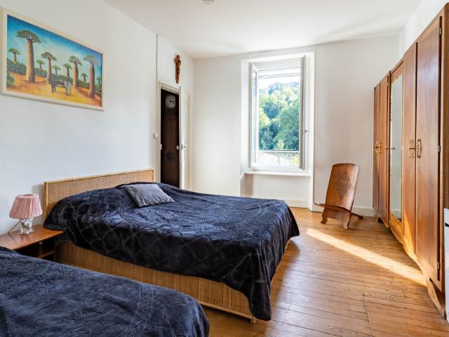 Charming Top floor house in village center