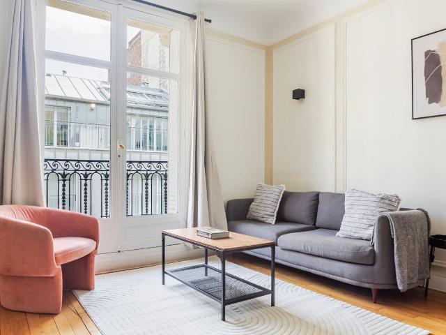 Charming Two Bedroom Apartment in Porte Dauphine, Paris Amsterdam Apartments for Rent