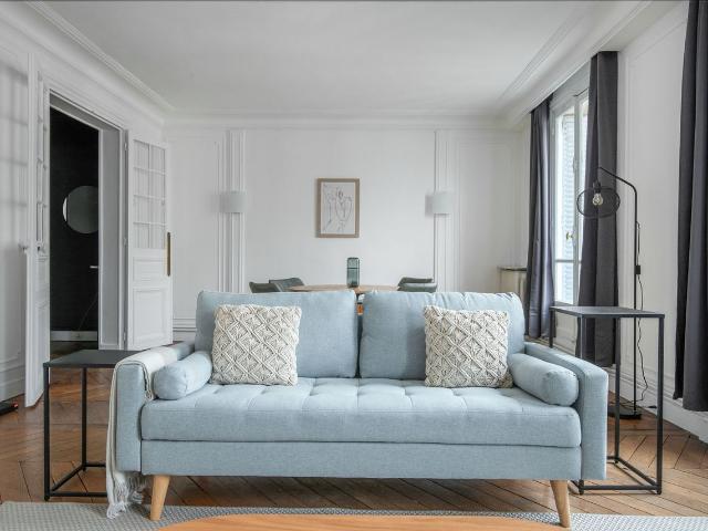Charming Two Bedroom Apartment in Paris, Paris Amsterdam Apartments for Rent